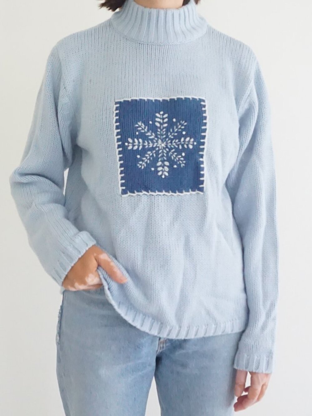 Vintage Sag Harbor Powder Blue Snowflake Patch Christmas Turtleneck Sweater M